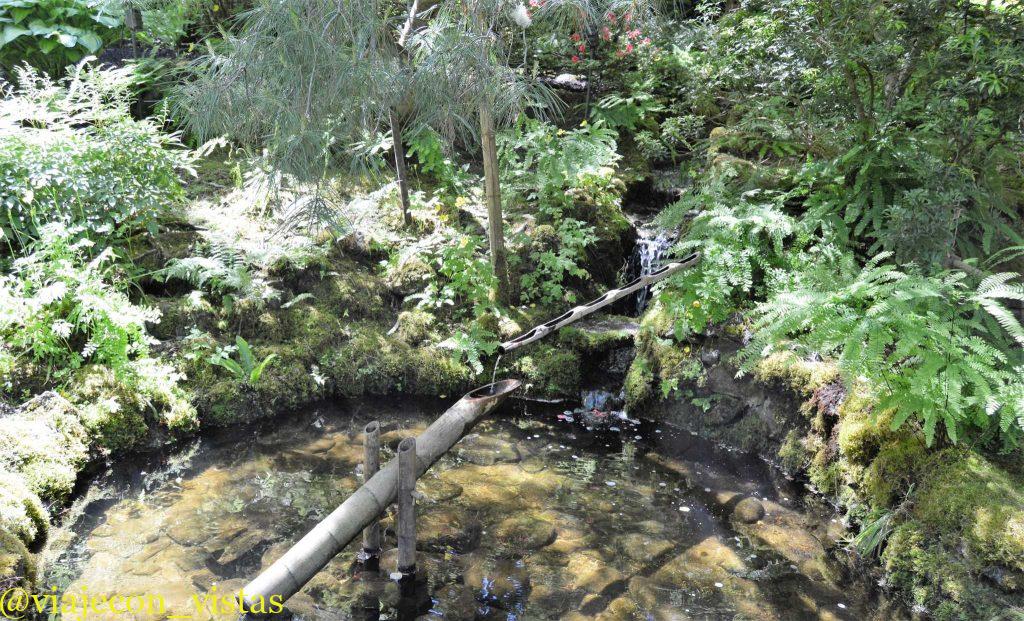 juegos de agua en el jardin japones de butchart