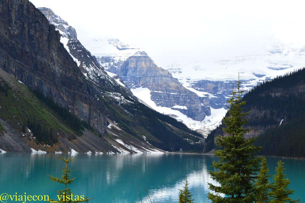 lago louise montañas rocosas