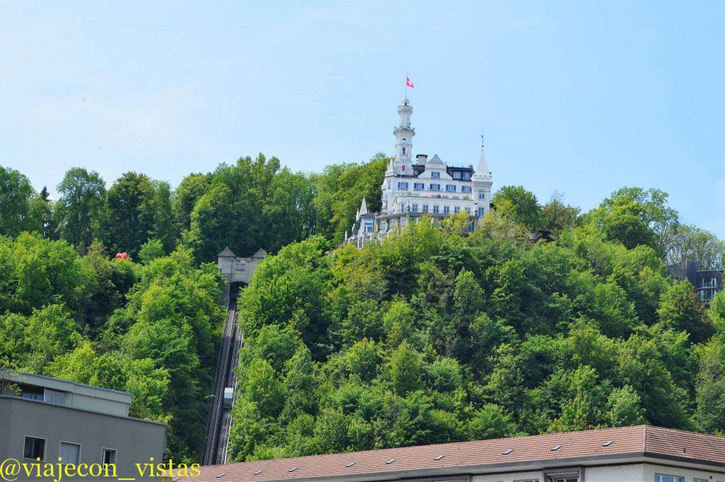 funicular restaurante lucerna
