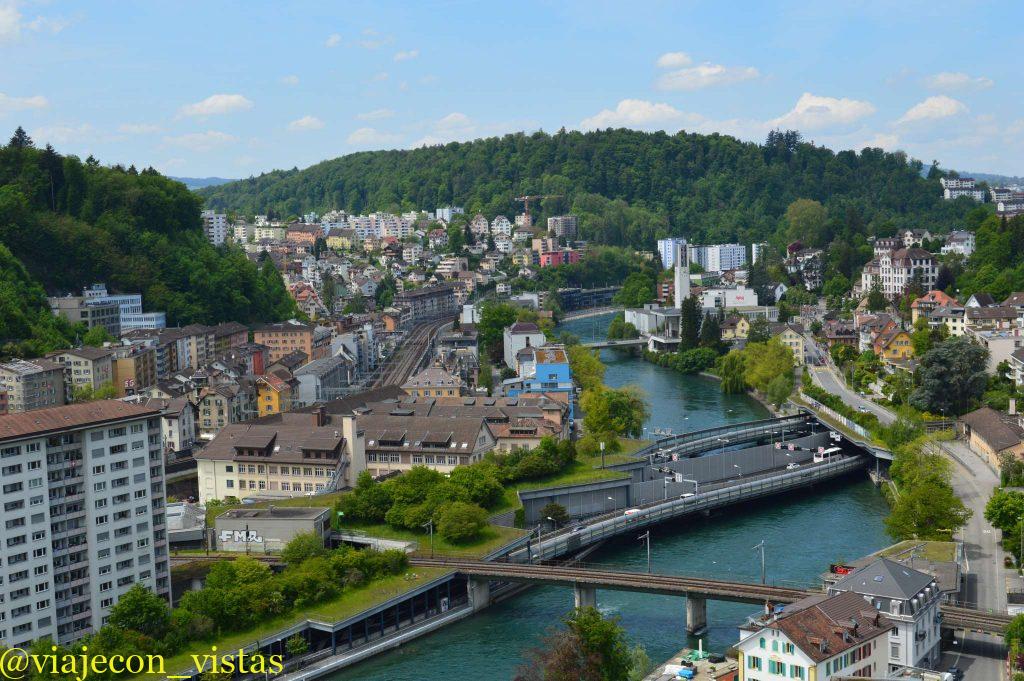 el rio reuss divide lucerna que ver caminando