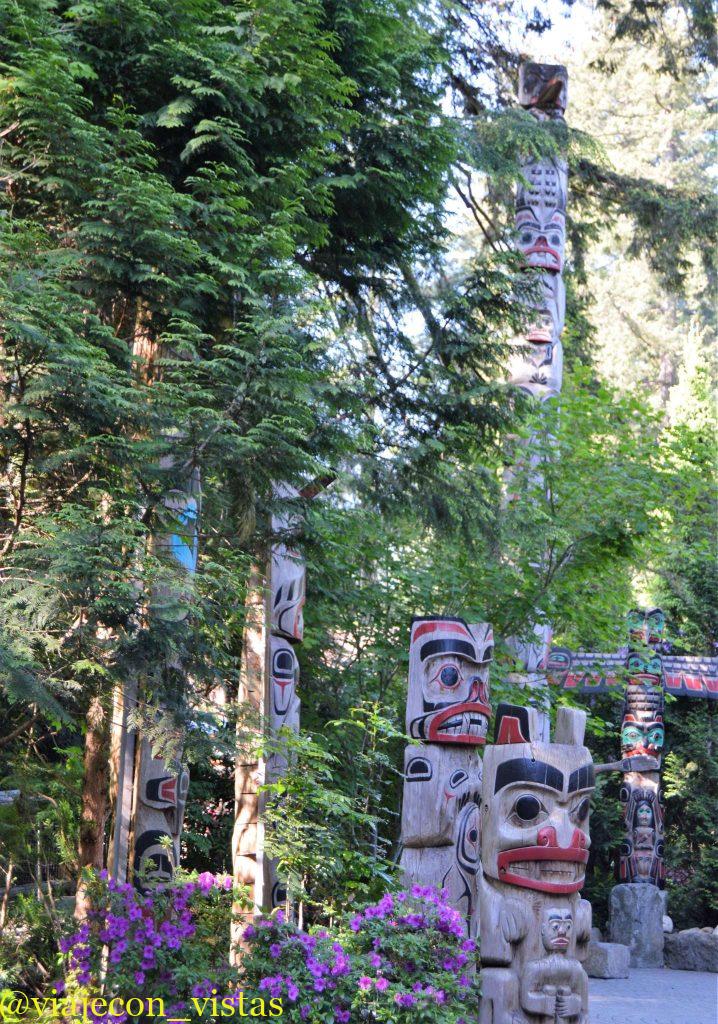 totems parque capilano