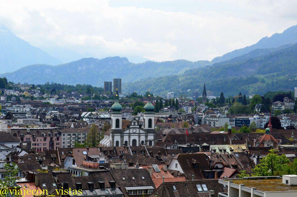 panoramica del recorrido por lucerna que ver caminando