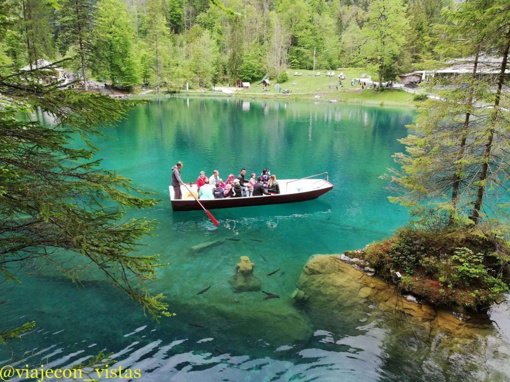 paseo por el lago blausee