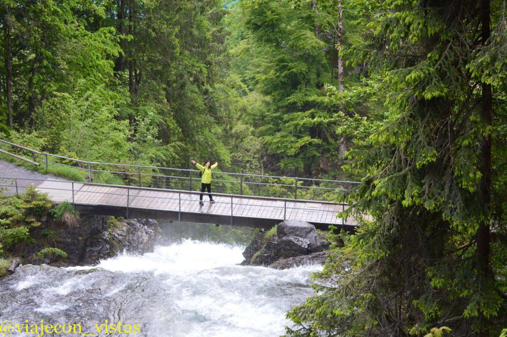 puente cascada giessbach