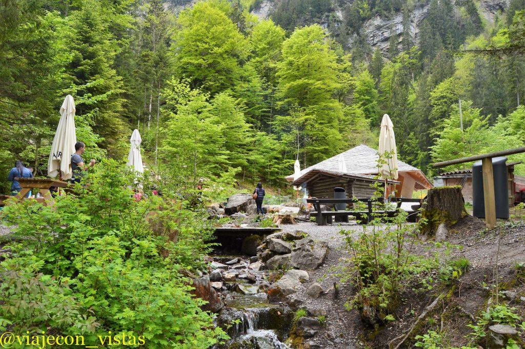 instalaciones lago suizo blausee