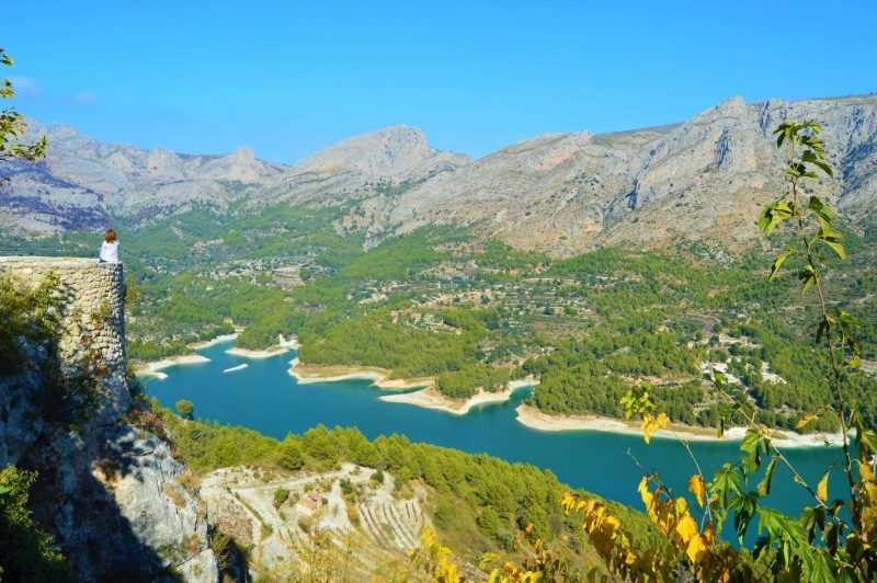 embalse guadalest paraiso mediterraneo