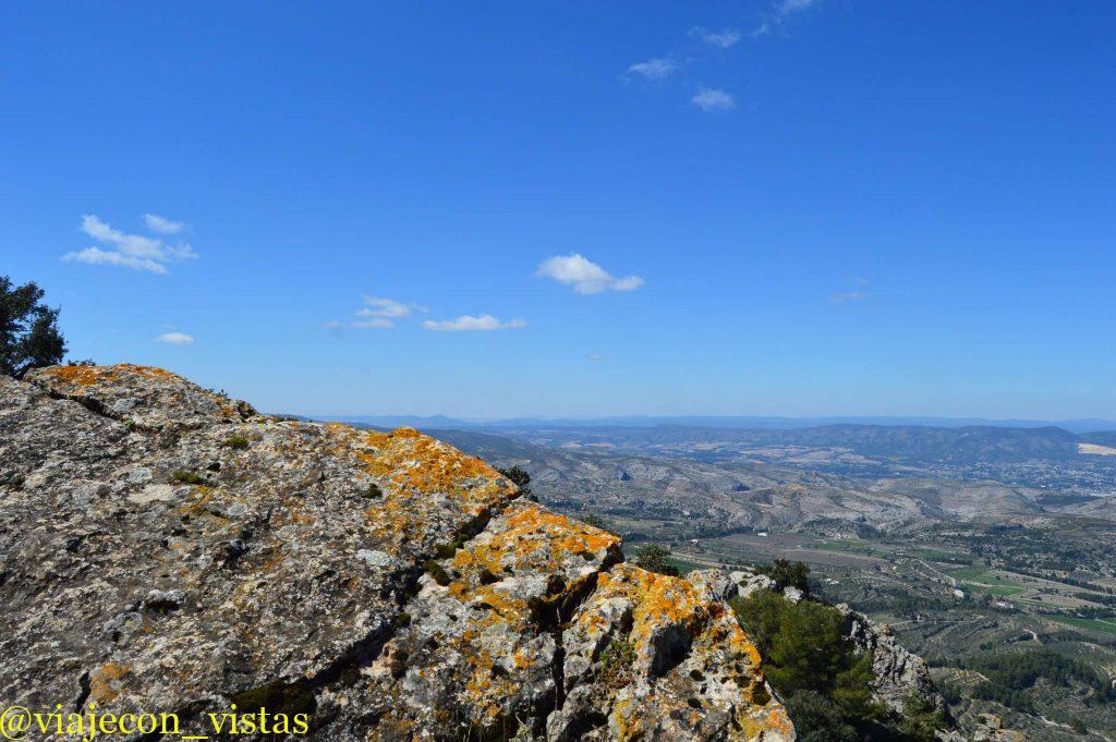 mirador en la sierra de mariola