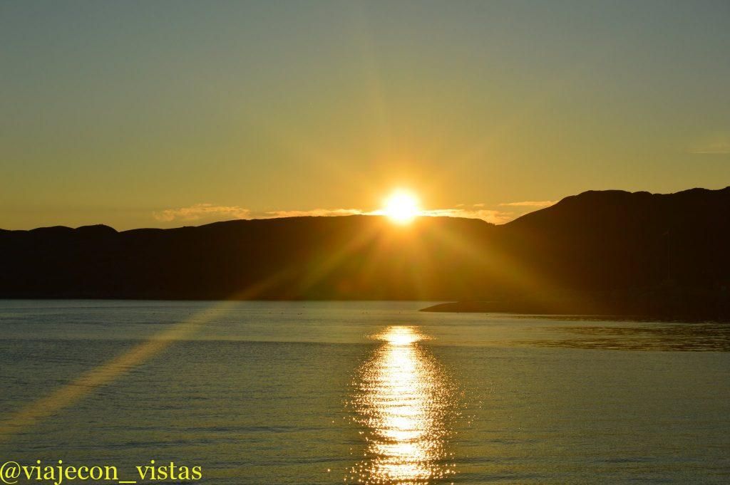 sol de media noche paisajes del norte de noruega