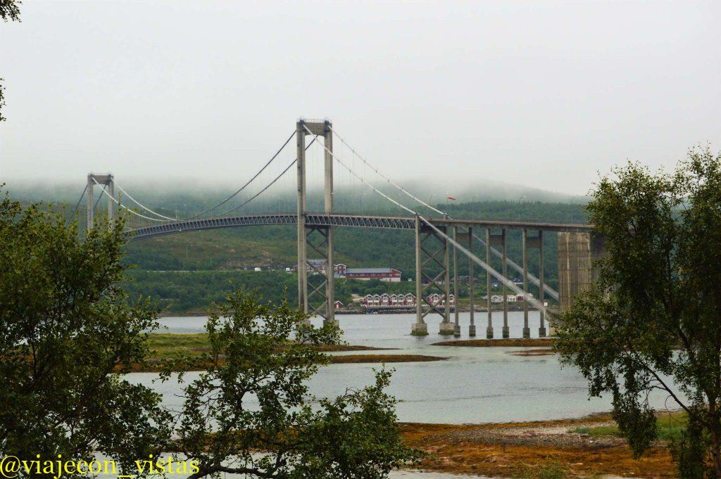 puente en el norte de noruega