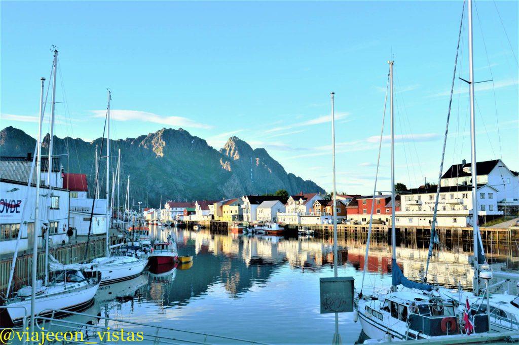 Hennisgvaær pueblo marinero de la ruta de las islas lofoten