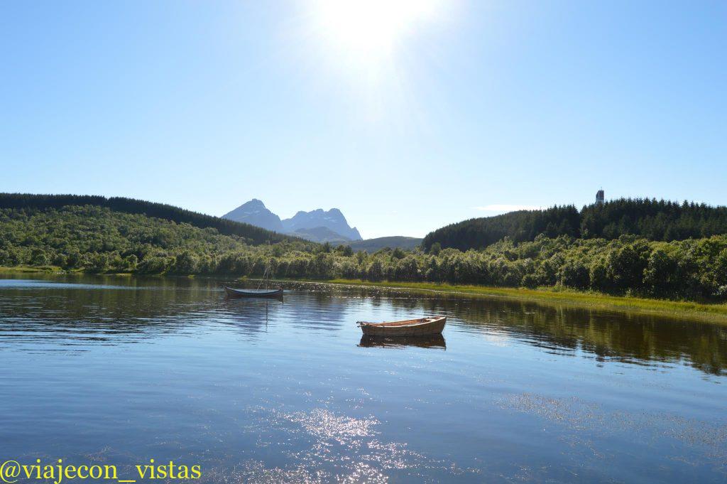 lago en el poblado vikingo