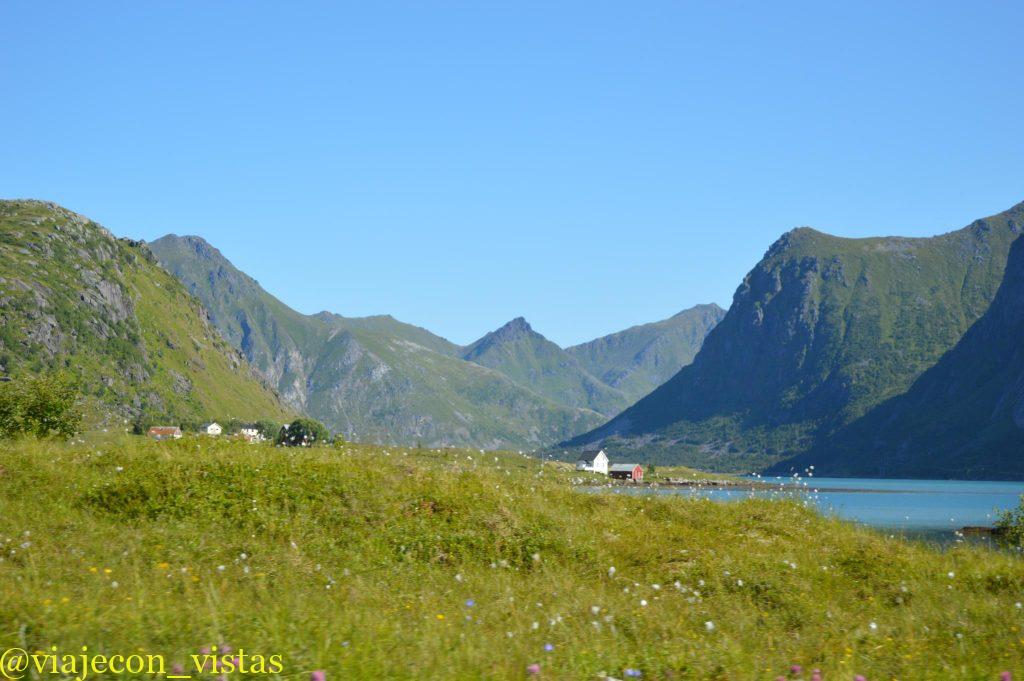 selfjord bellos pueblos de la ruta por las islas lofoten