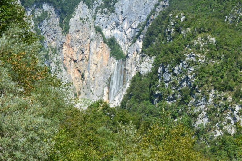 cascada boka eslovenia