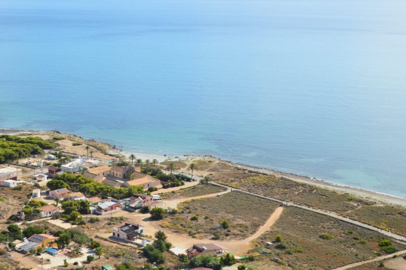 calas del cuartel camino del faro
