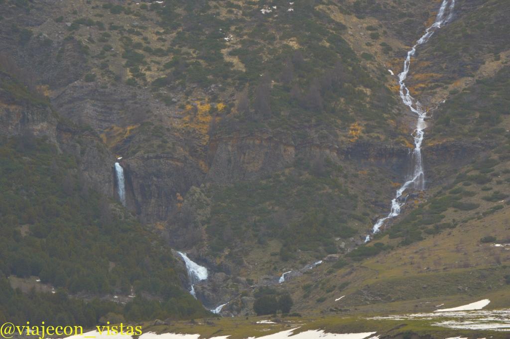 nacimiento cascada de la larri