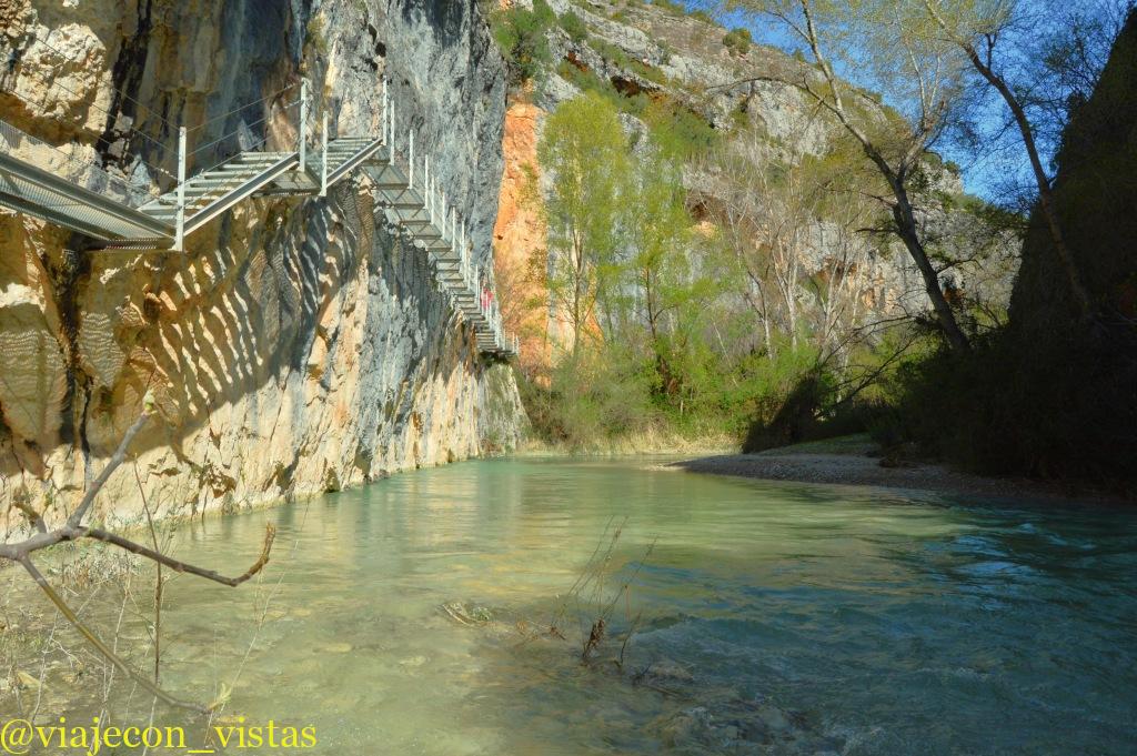 pasarelas sobre el rio vero