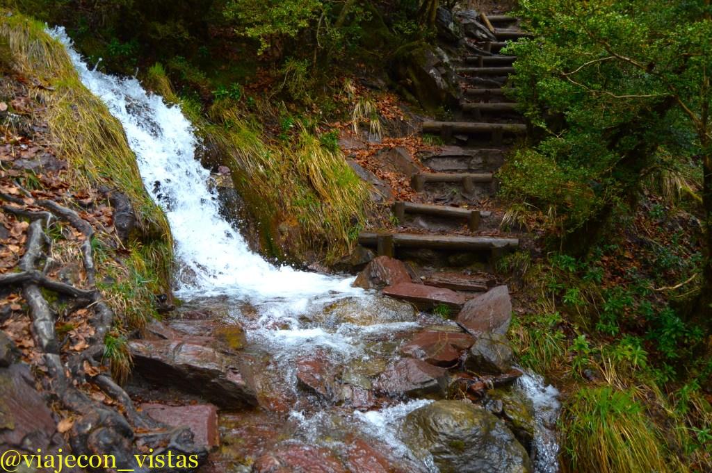 camino de las cascadas valle del pineta