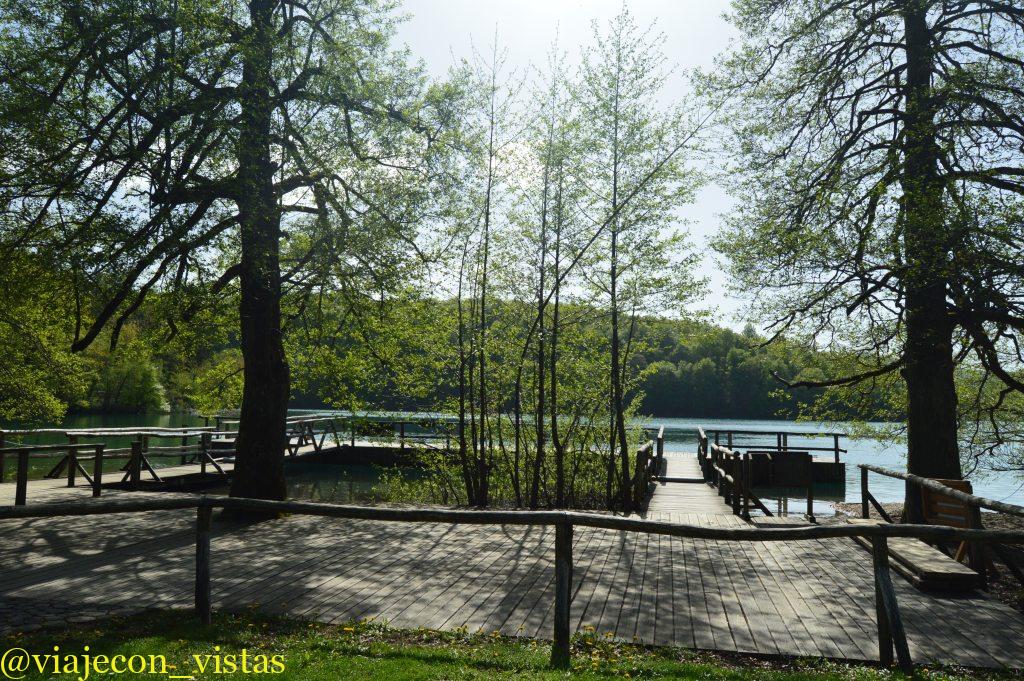embarcadero lago kozjak plitvice